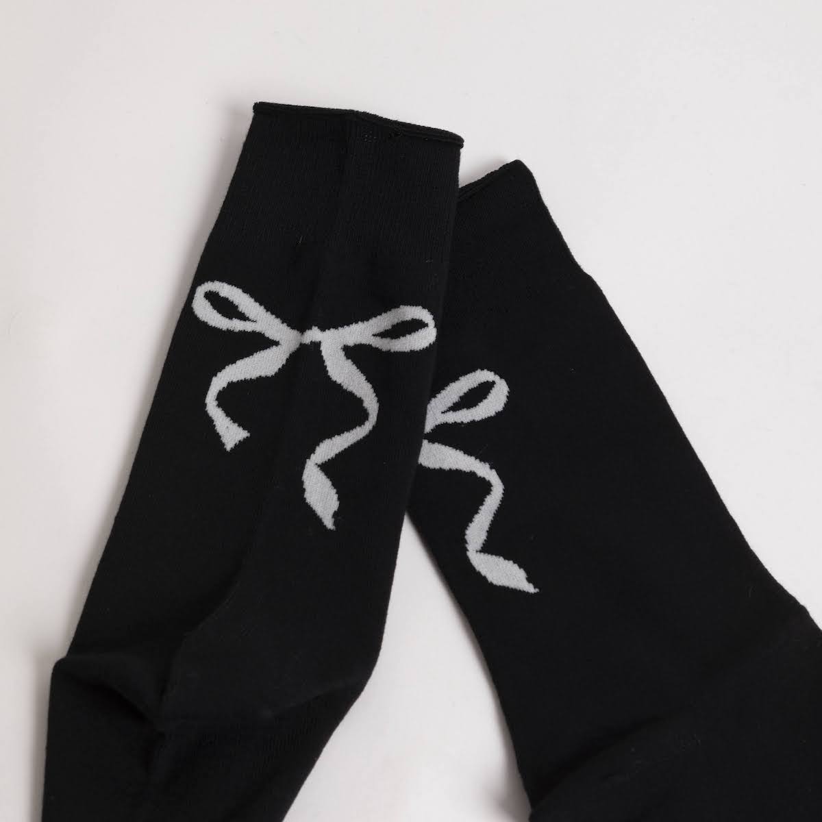 Bow Knot Mid Calf Socks - P I C N I C 