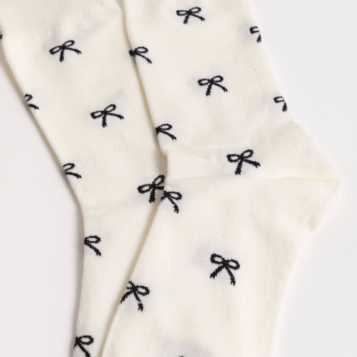 Bow Knot Mid Calf Socks - P I C N I C 