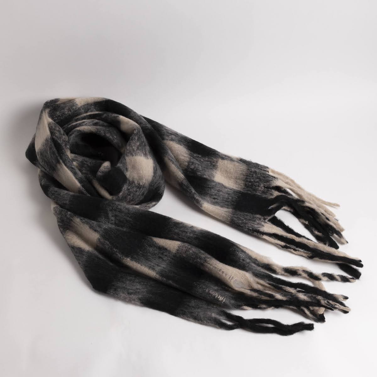 Winter Plaid Cozy Wrap Scarf - P I C N I C 