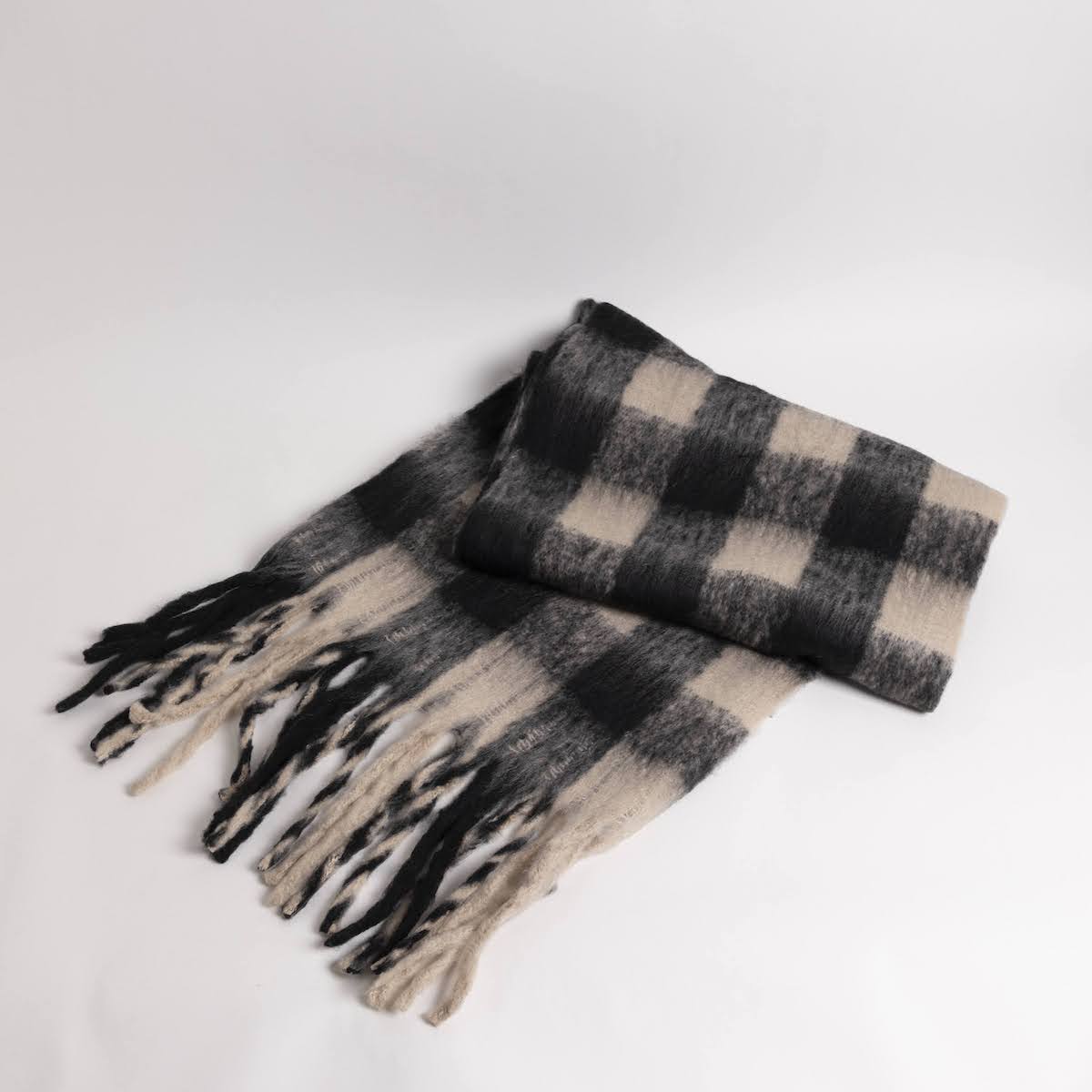 Winter Plaid Cozy Wrap Scarf - P I C N I C 