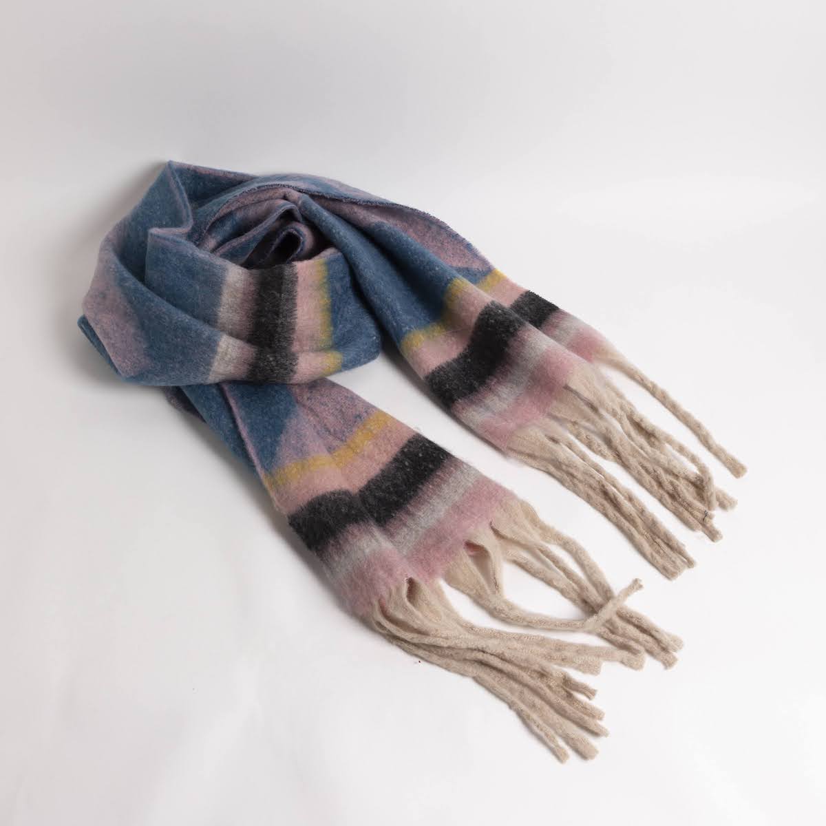 Chevron Stripe Pattern Scarf - P I C N I C 