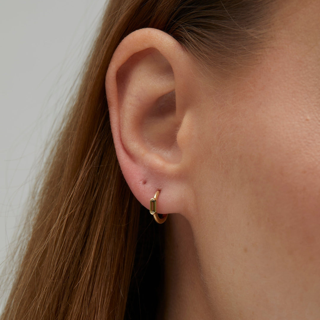 Vert Solid Gold Huggie Earrings - P I C N I C 