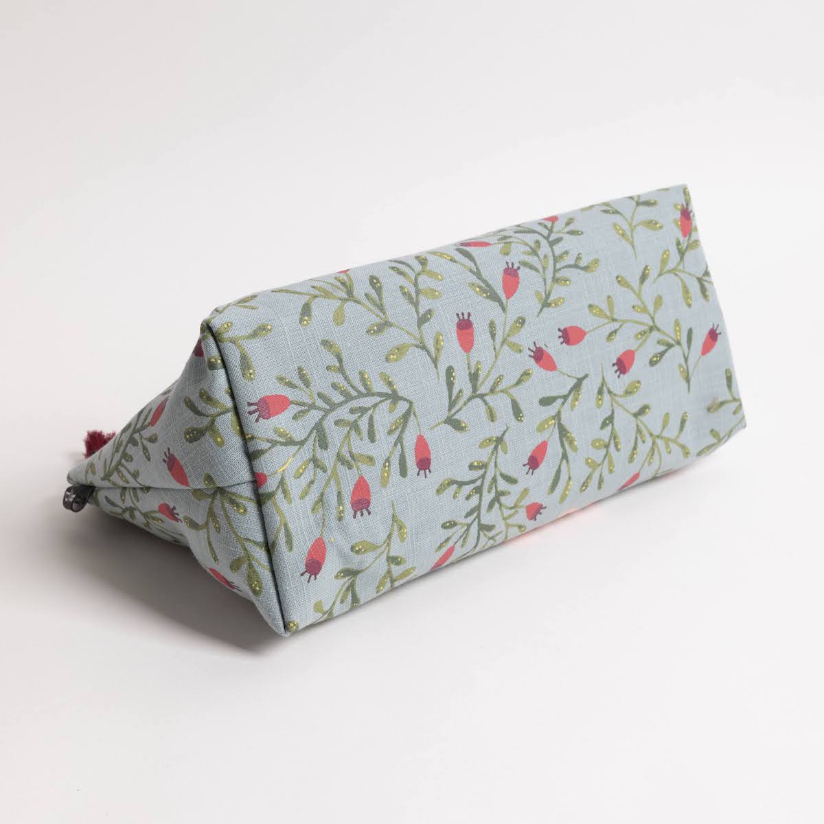 Plume Cosmetic Bag - P I C N I C 